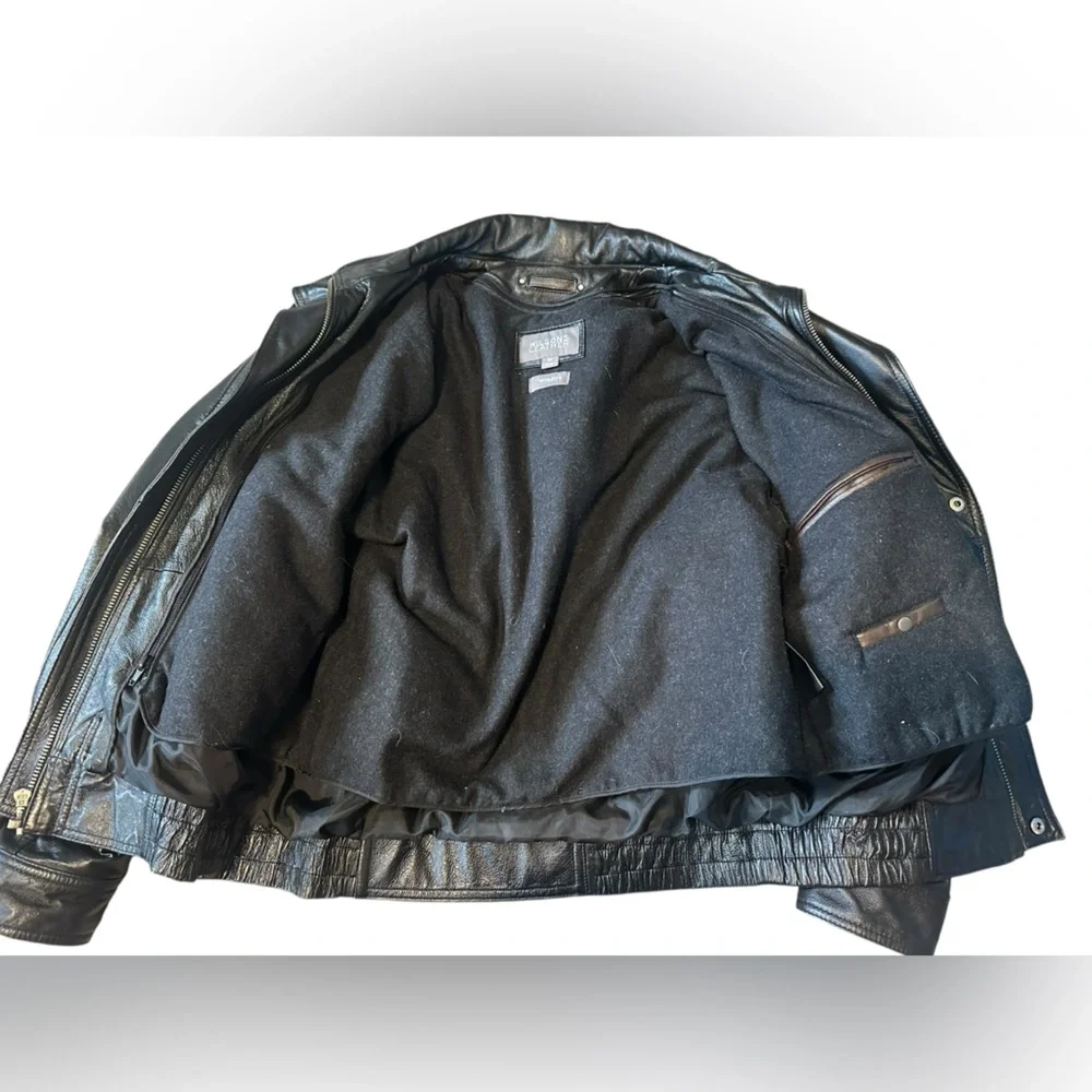 Wilsons Leather Black Bomber Jacket Men's
Medium Thinsulate Insulation RN 69426 - Picture 3 of 15